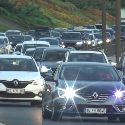 Tatilciler yollarda!