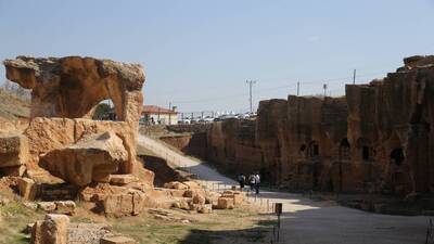 Kazdıkça tarih fışkırıyor! İşte Güneydoğu'nun Efes'i: Dara