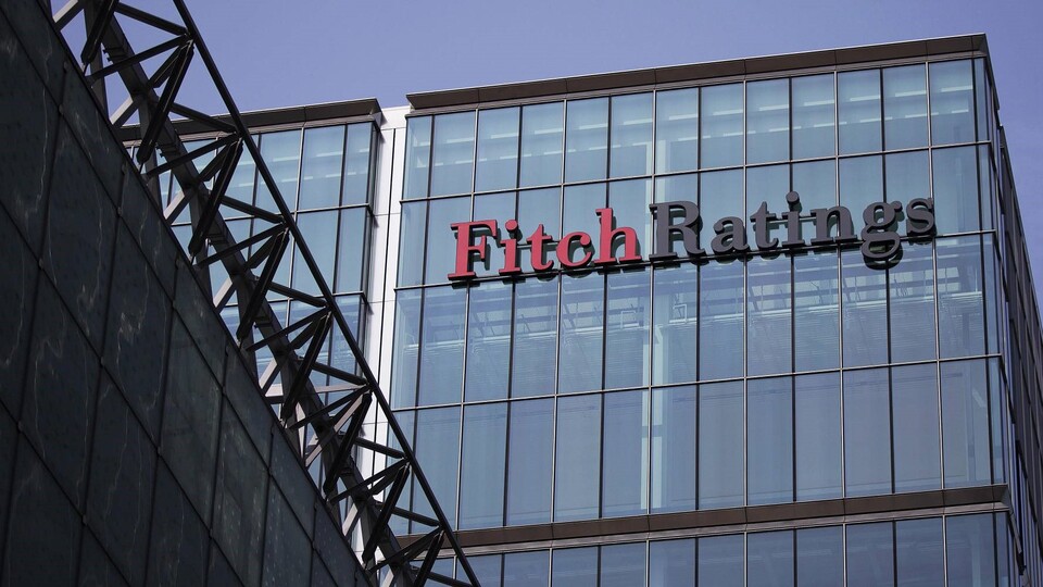 Fitch Türkiye'nin notunu düşürdü