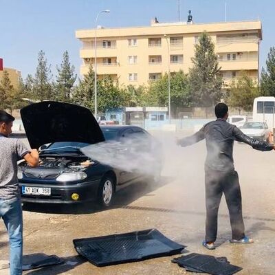 Bir taraf yandı, bir taraf dondu!