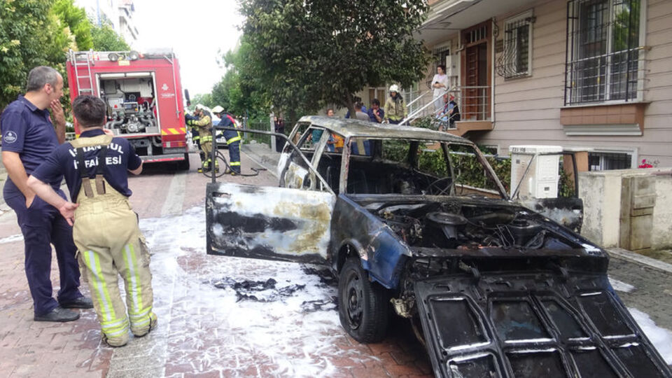 Kibritle oynuyordu! Kül oldu