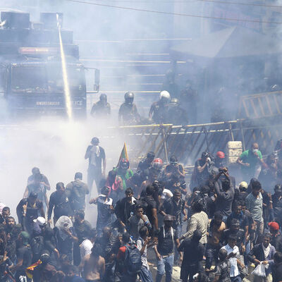 Sri Lanka'da protestocular, devlet başkanlığı yerleşkesine girdi