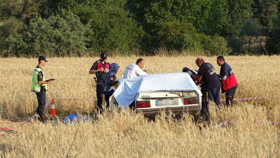 Alevler arasında kaldı