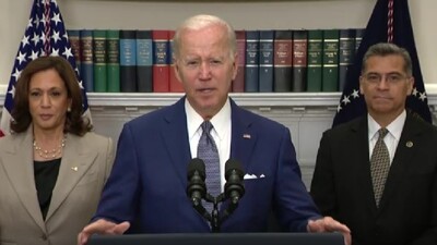 Biden'dan yeni gaf: Kendisine yazılan cümleyi okudu