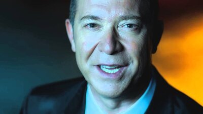 Sümer Ezgü kimdir?