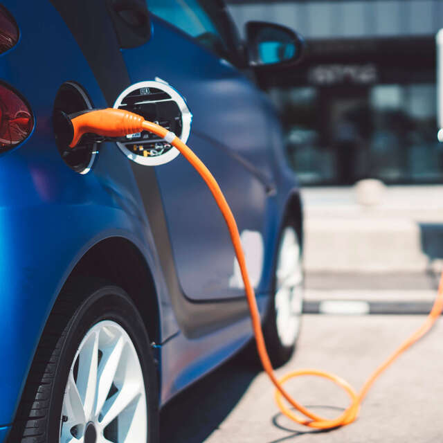 İlk yarıda elektrikli oto satışları katlandı