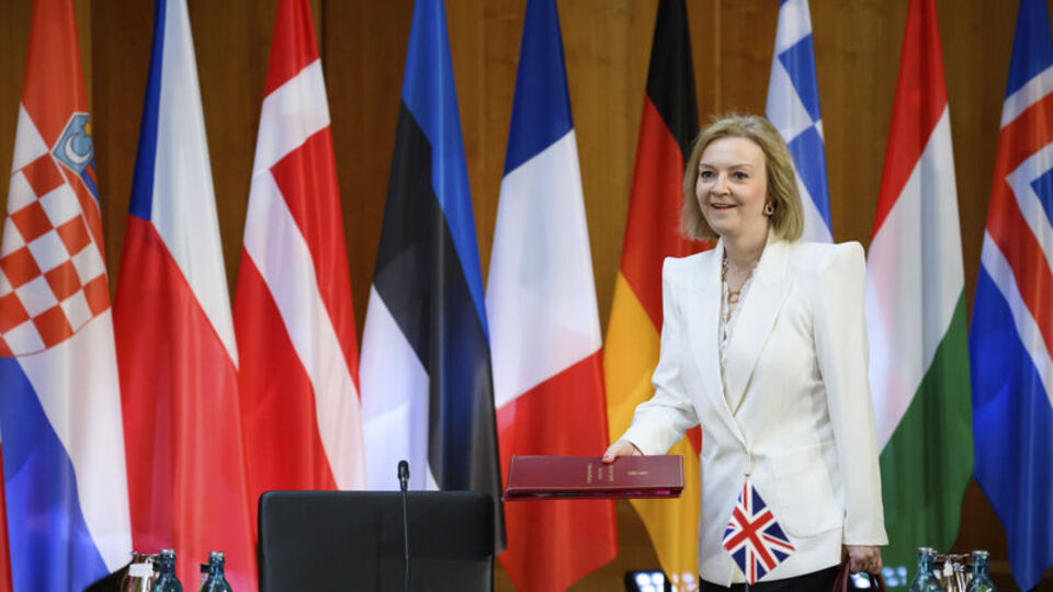 Johnson'ın istifasının ardından adaylar belli olmaya başlıyor