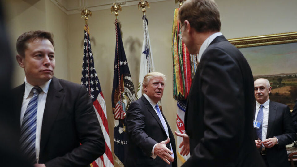 Trump Musk'a yüklendi