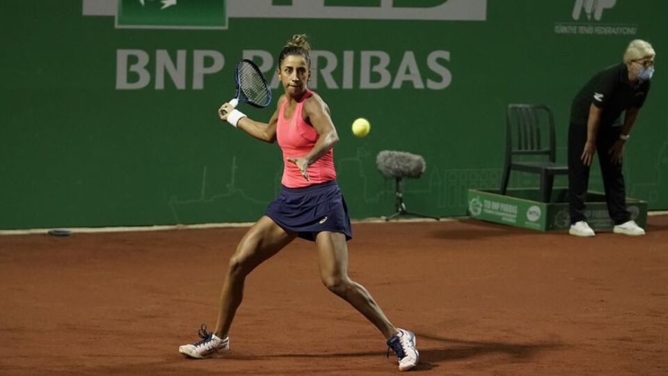 Çağla, 8 ay sonra korta döndü