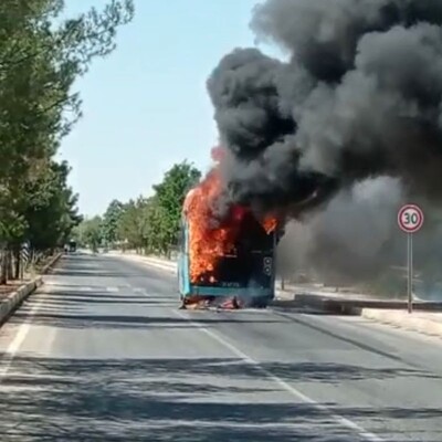 Diyarbakır'da otobüs alev kapanına döndü!
