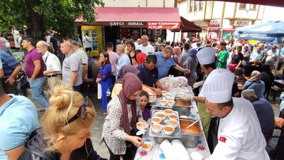 6 asırdır yılda bir kez pişiyor, hemen bitiyor