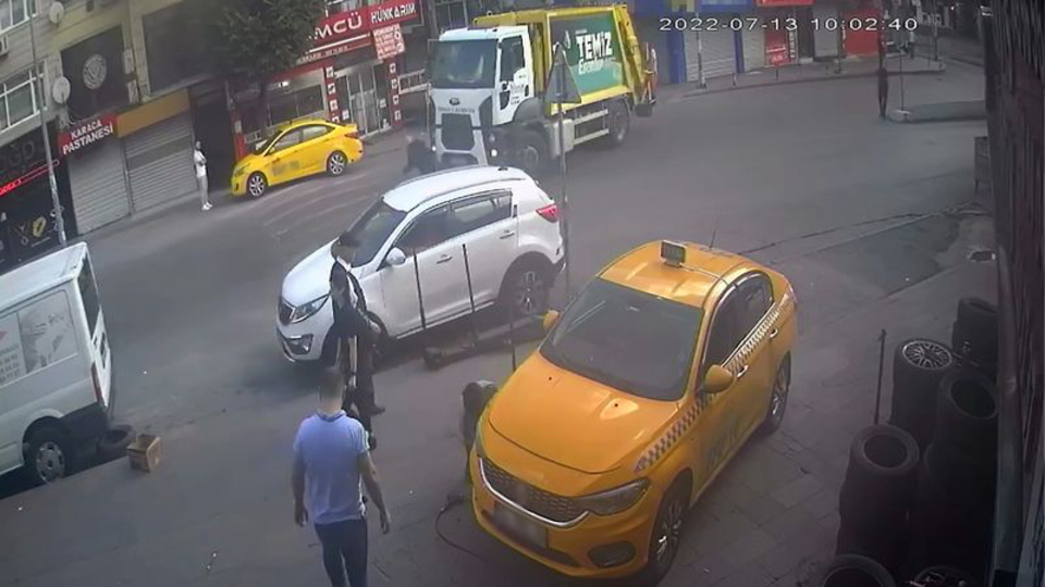 Çöp kamyonu dehşeti! Yaşlı adamı ezdi