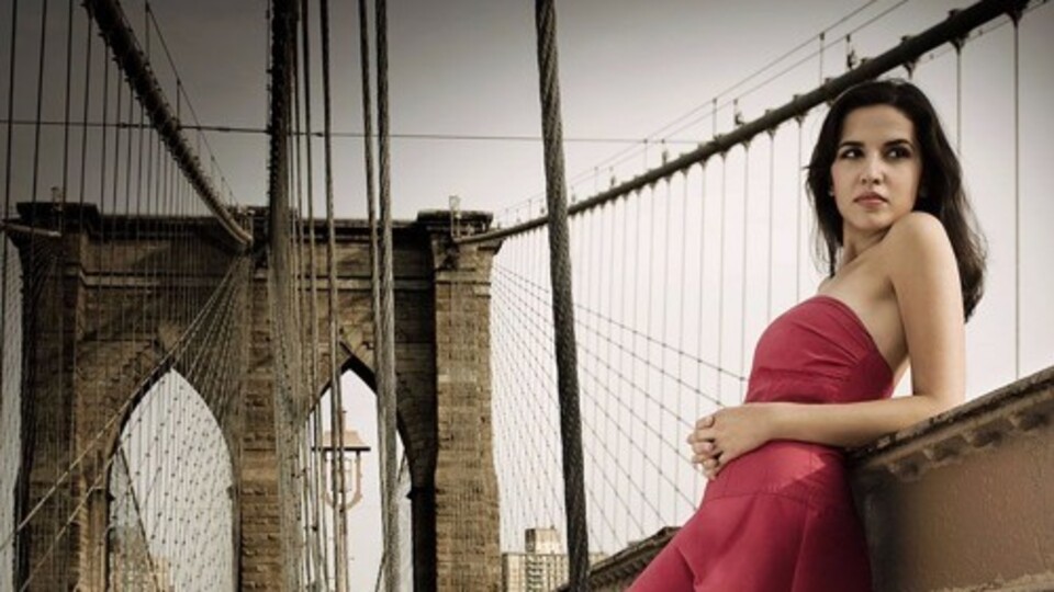 Ece Göksu konseriyle başlayacak