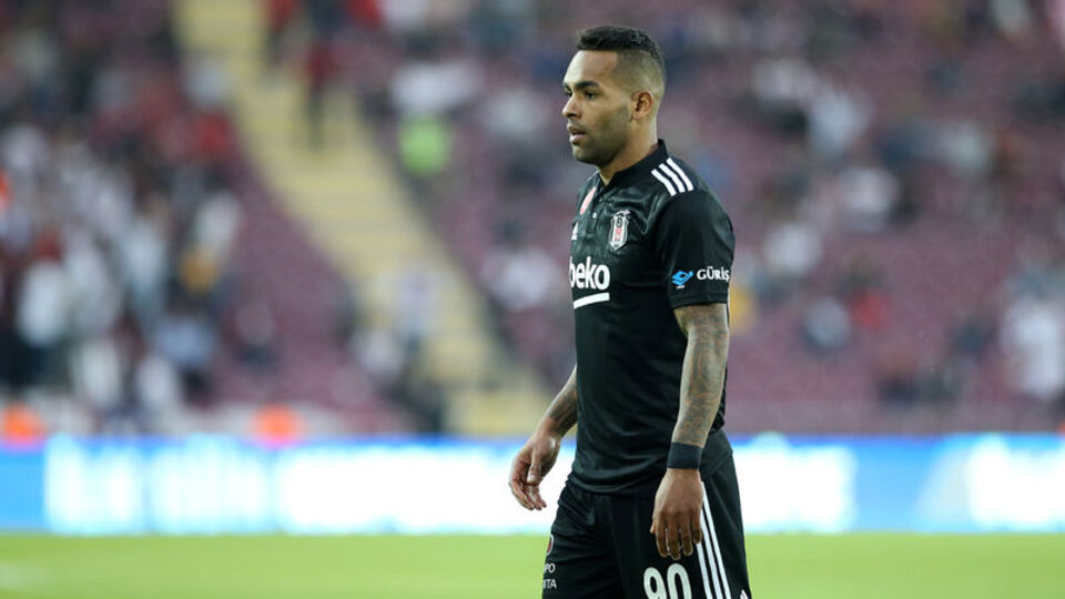 Teixeira imzayı attı! Yeni takımı...