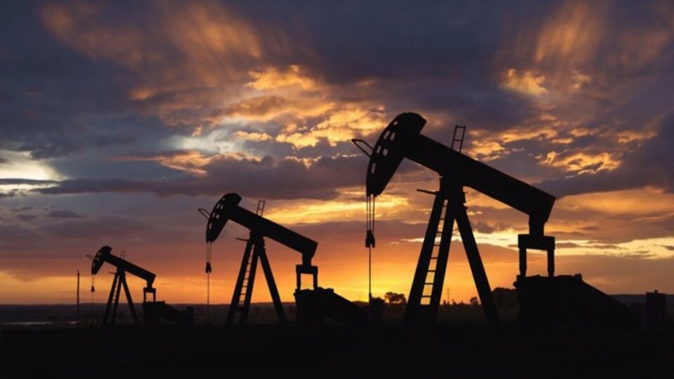 Brent petrol Mart'tan beri en düşük seviyede