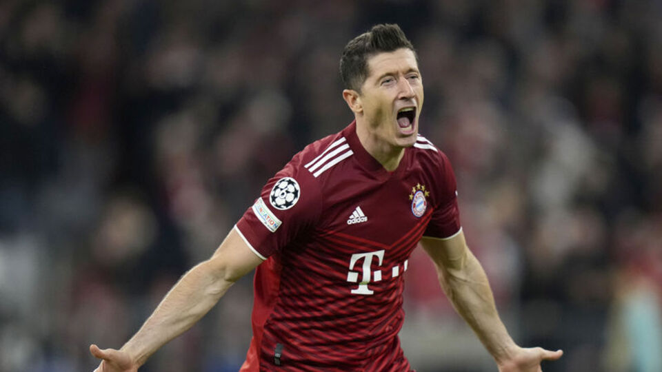 Lewandowski resmen Barcelona'da!