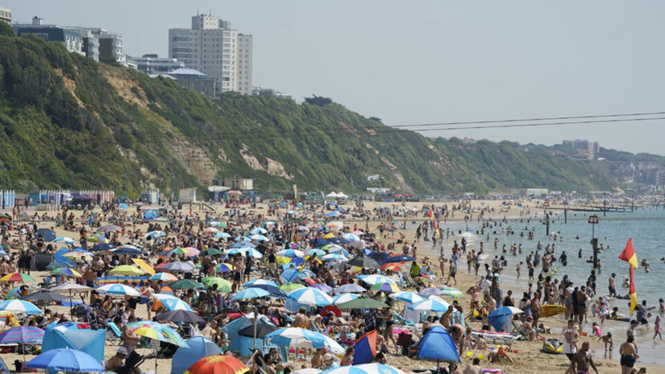 Kırmızı alarm: İngiltere'de acil durum ilan edildi!