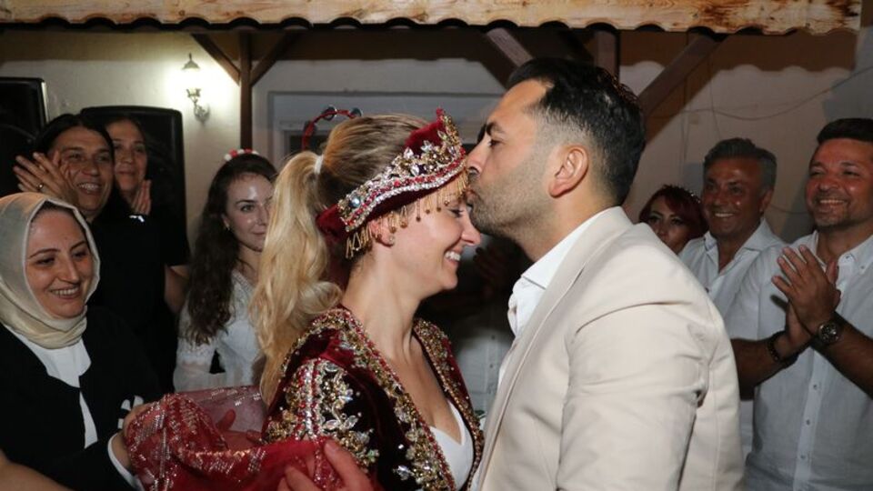 Amerikalı geline Türk usulü düğün