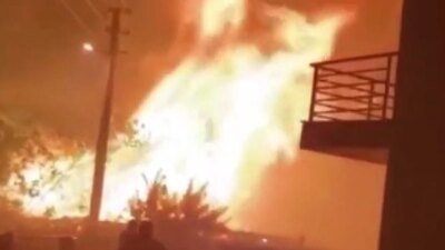 İzmir'de ağaçlık alanda korkutan yangın