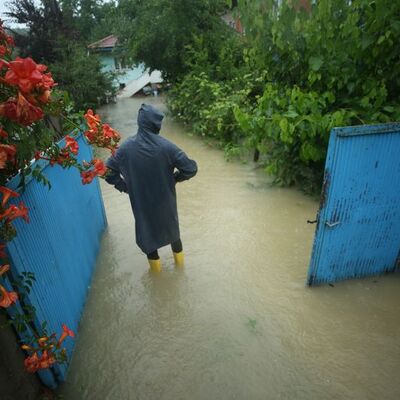 Karadeniz için sel uyarısı, 3 bölgede fırtına