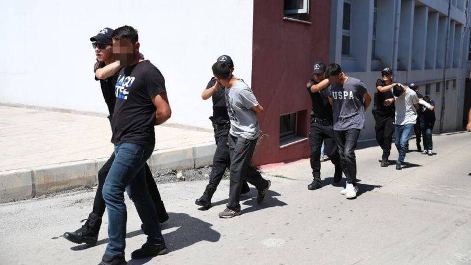 Adana'da 'Niye yan baktın?' cinayeti!