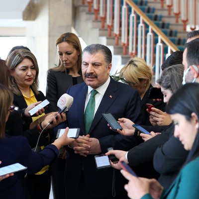 Bakan Koca duyurdu! Vaka sayısı artışı 40 katına çıktı