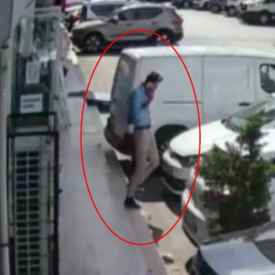 Dükkandan çıktı, saniyelerle kurtuldu!