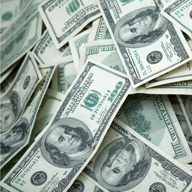 Dolar/TL 17.70'i aştı