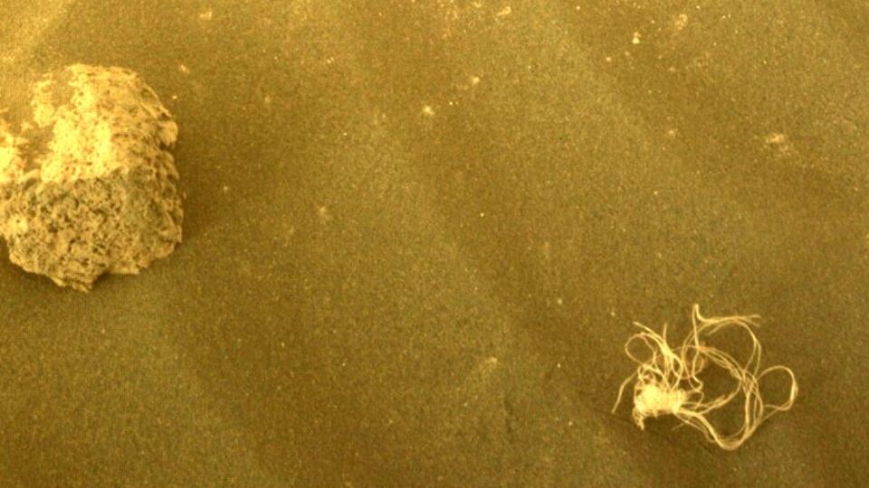 Mars yüzeyinde dikkat çeken görüntü