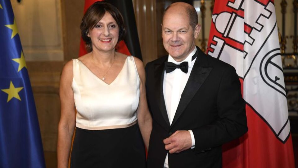 Almanya'da çöpten 'gizli belge' çıktı