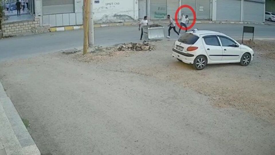 Tabancayla vurup öldüresiye dövdüler!