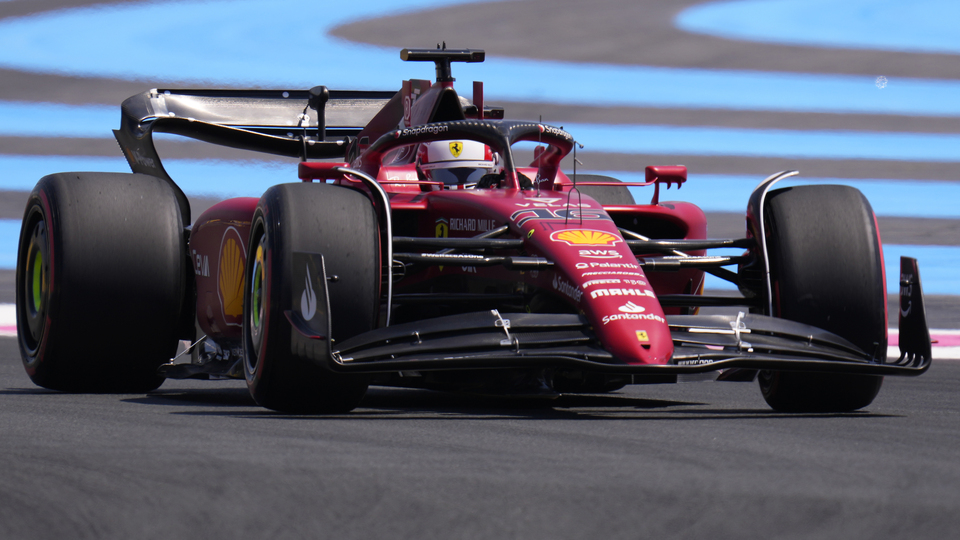 Fransa'da "pole" pozisyonu Leclerc'in