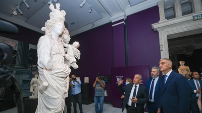 Sanatseverlerle buluştu