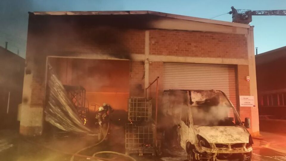 Kimya imalathanesinde feci yangın: 1 ölü, 1 yaralı