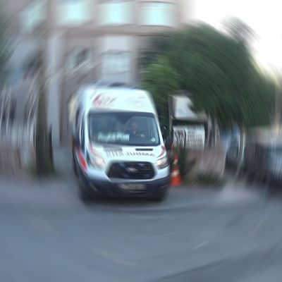 Genç kadını takip edip sırtından 3 kez bıçakladı!