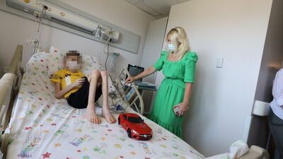 Bursa'da çöp evde bulunan çocuğun tedavisi sürüyor