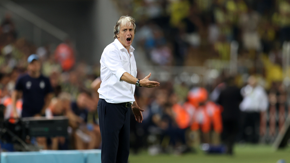 "Kırılma anı kırmızı kart"