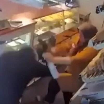 Satırlı hırsızı toz bezi ile kovaladı