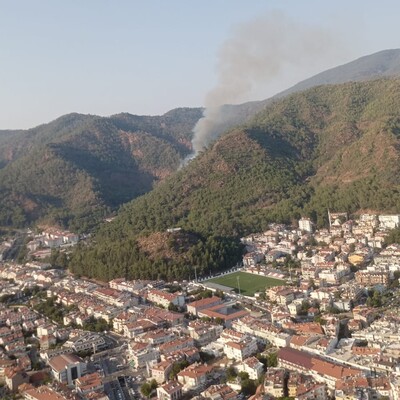 Marmaris'te paniğe yol açan yangın!