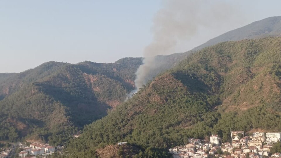 Marmaris'te paniğe yol açan yangın!