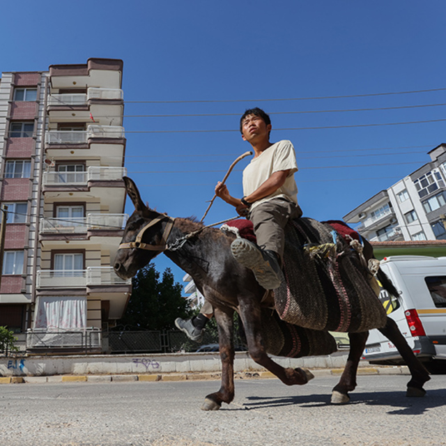 Japon turist Merzifon'dan aldı... Türkiye'yi gezdi!