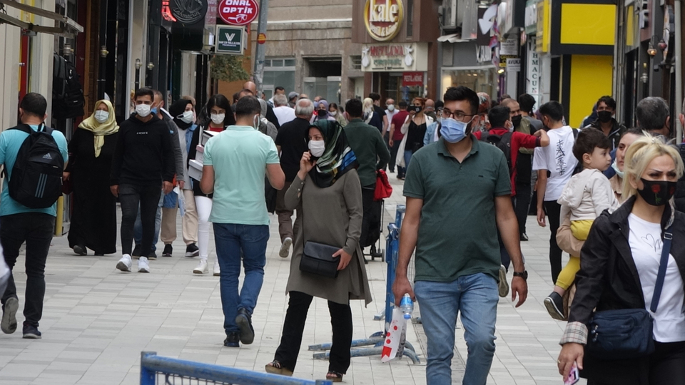 Koronavirüs salgını beklenenden erken geldi!