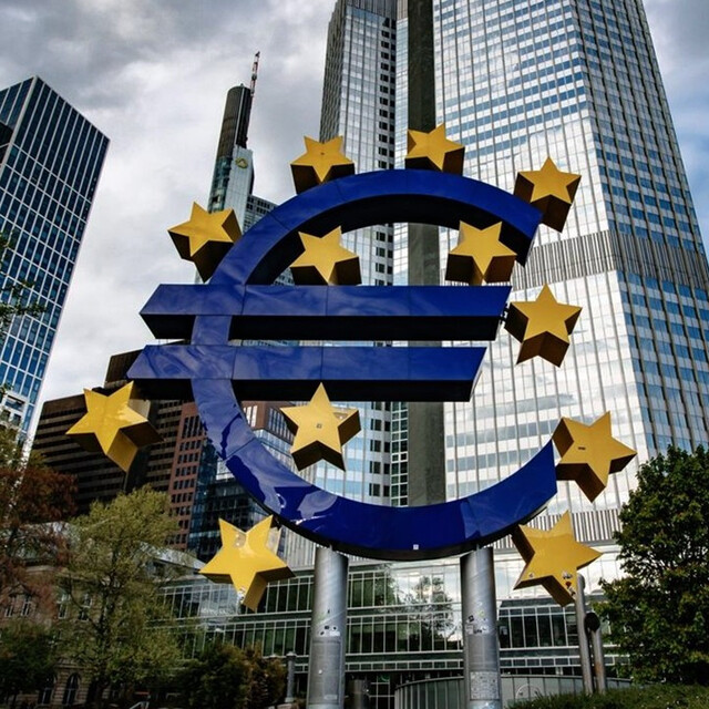 Euro Bölgesi beklentinin üzerinde büyüdü