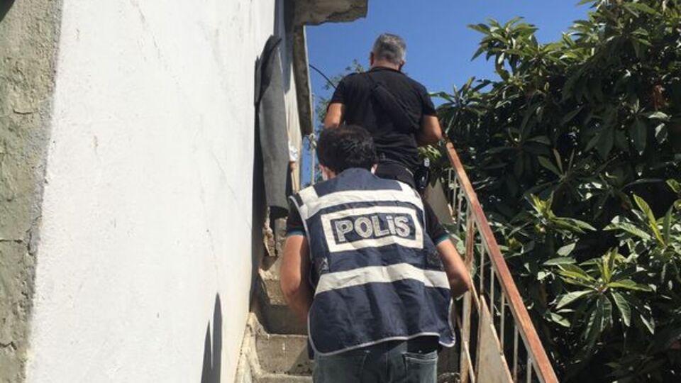 17 adrese uyuşturucu operasyonu: 12 gözaltı