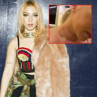 Ece Seçkin'e sahnede telefonlu saldırı