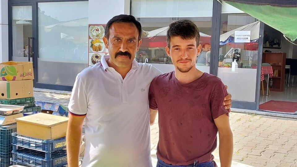 Düğün hazırlığı yapan genç hesabına yanlışlıkla yatan parayı iade etti