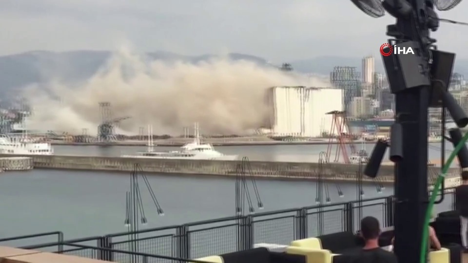 Endişelendiren görüntü! Lübnan'da yine dumanlar yükseldi