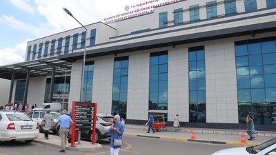 Sokak köpeğini vurmak isteyen cani, 3 çocuğu vurdu!