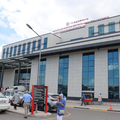 Sokak köpeğini vurmak isteyen cani, 3 çocuğu vurdu!