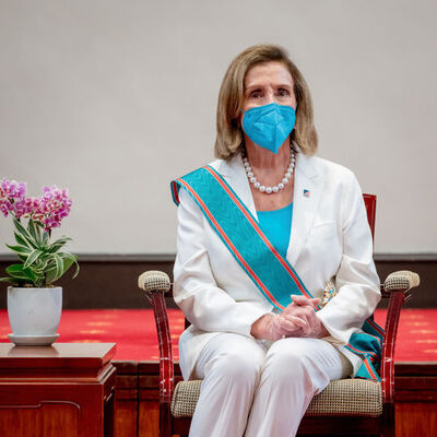 Pelosi neden Tayvan'a gitti?